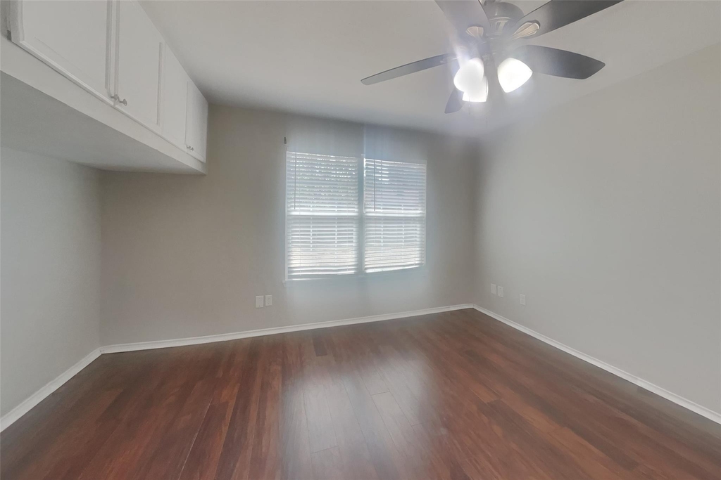 10115 Prospect Hill Drive - Photo 7