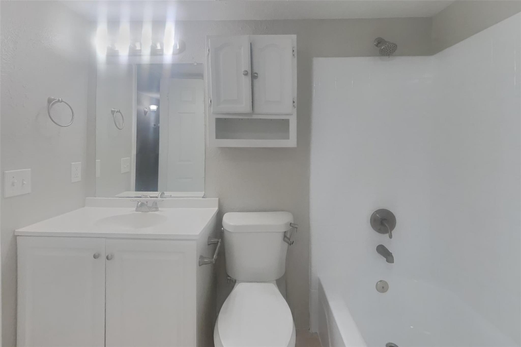 10115 Prospect Hill Drive - Photo 14