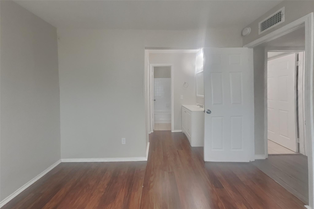 10115 Prospect Hill Drive - Photo 8