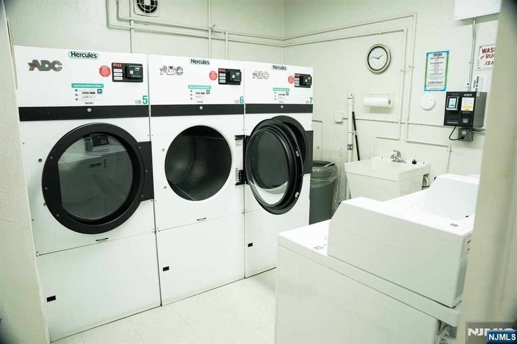 2180 Center - Photo 4