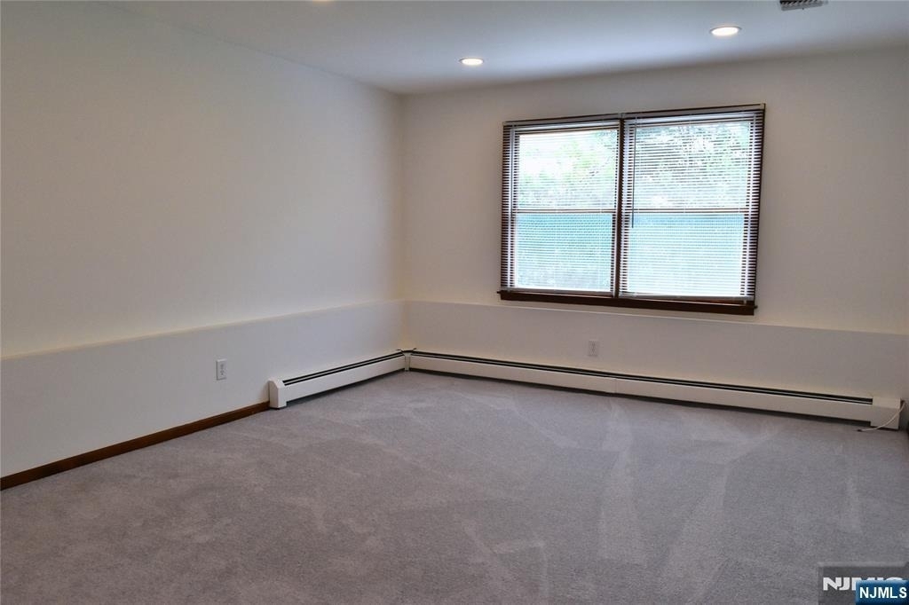 28 Elmhurst - Photo 6