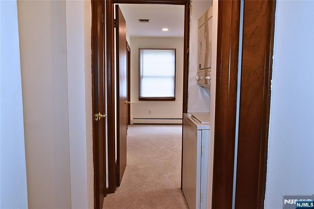 28 Elmhurst - Photo 15
