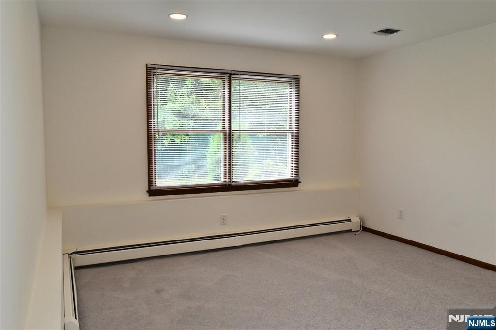 28 Elmhurst - Photo 4