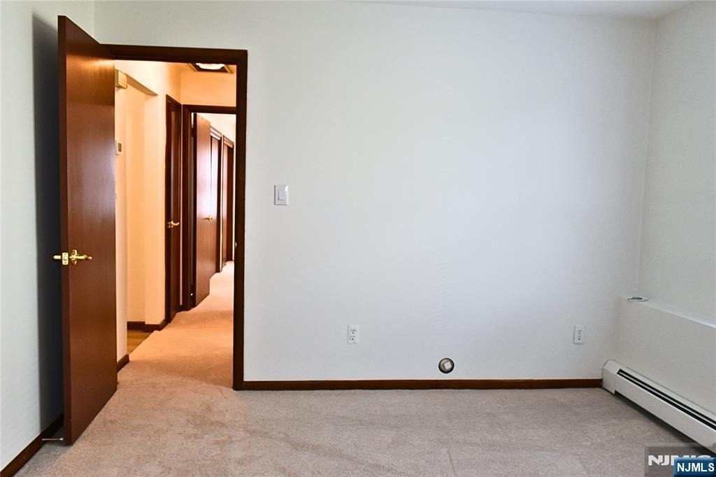 28 Elmhurst - Photo 24