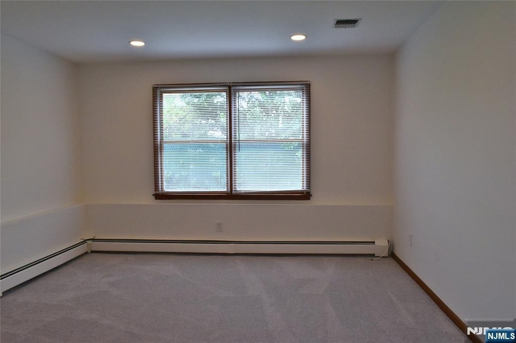 28 Elmhurst - Photo 5