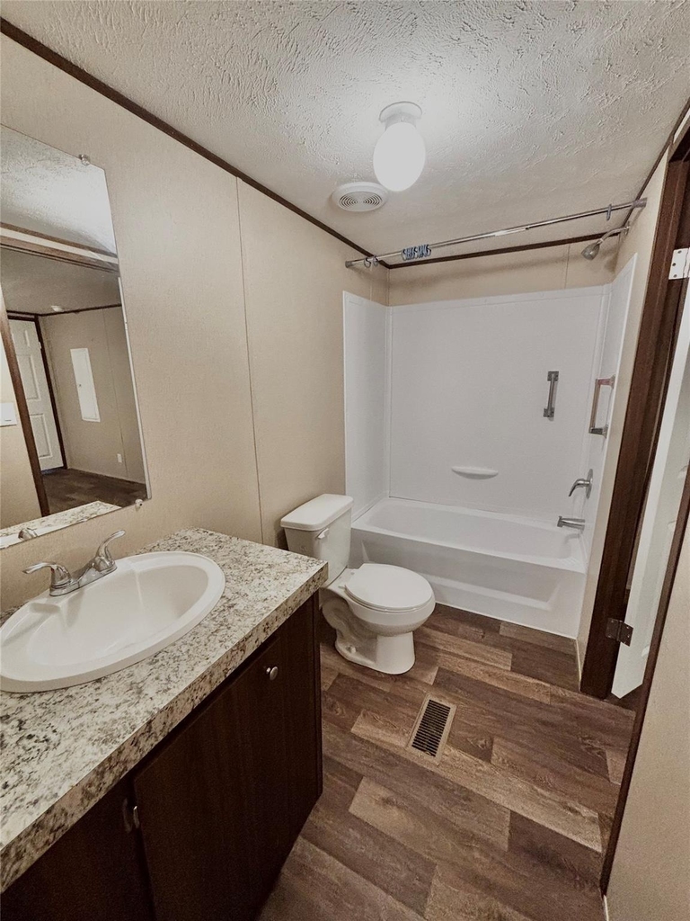 300 Cherokee Lane - Photo 2