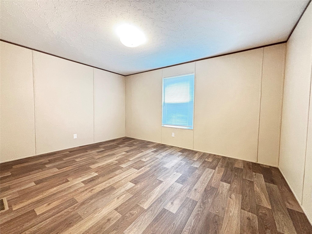 300 Cherokee Lane - Photo 5