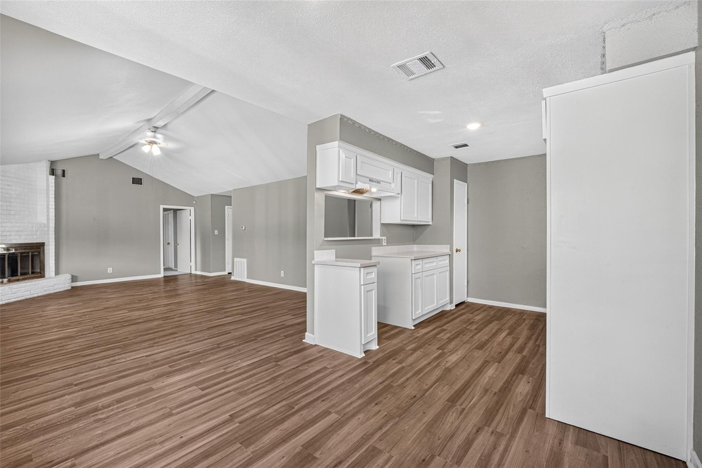 15911 Dunman Lane - Photo 8