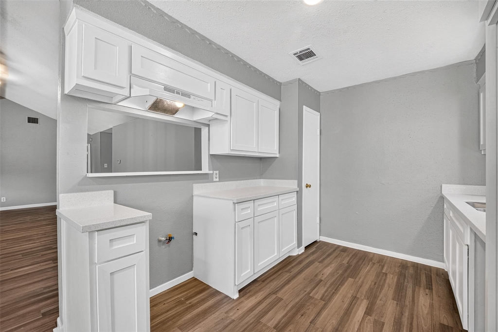 15911 Dunman Lane - Photo 10