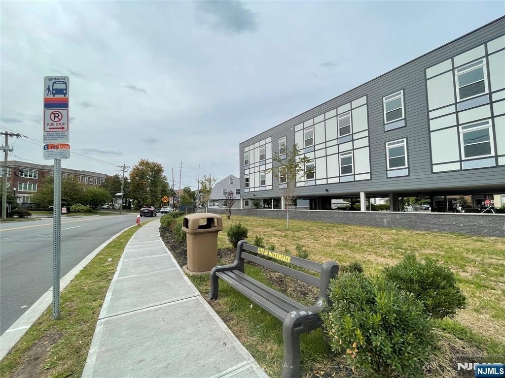 116 Essex - Photo 1