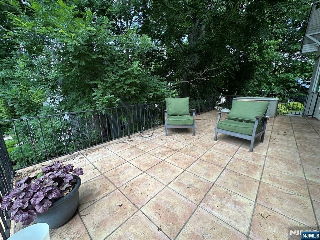 127 Howard - Photo 10