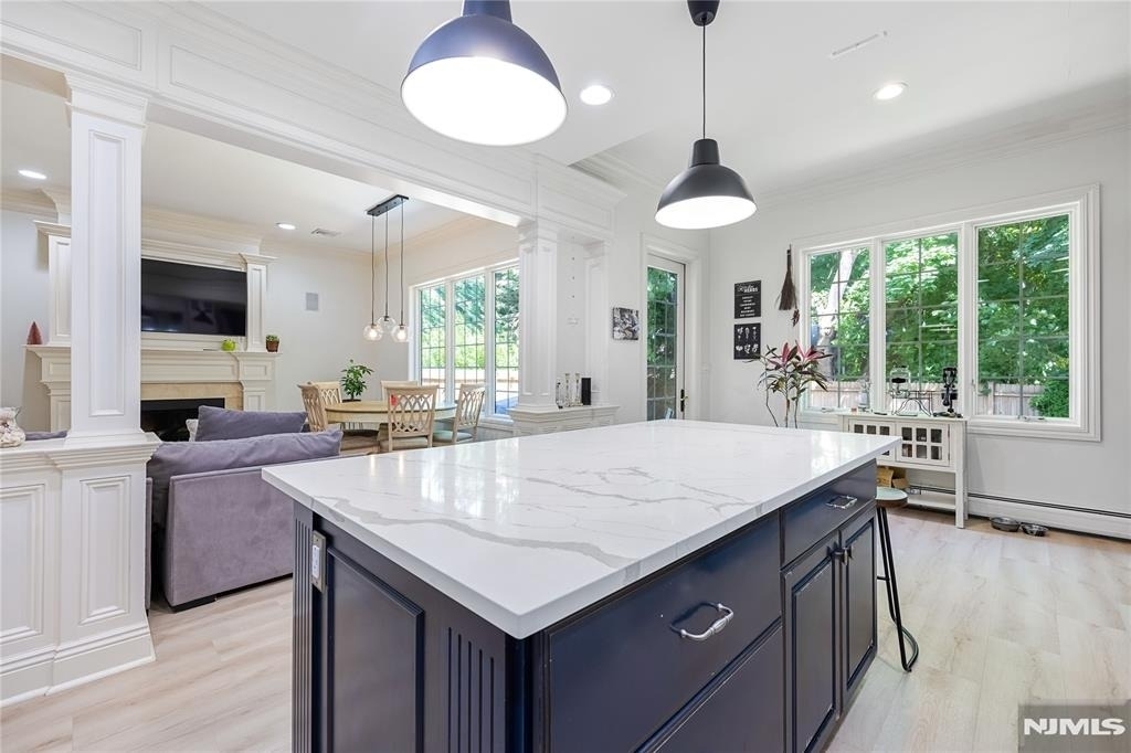 86 George - Photo 10