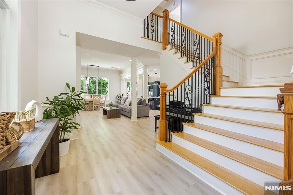 86 George - Photo 5