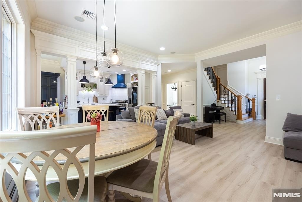 86 George - Photo 12
