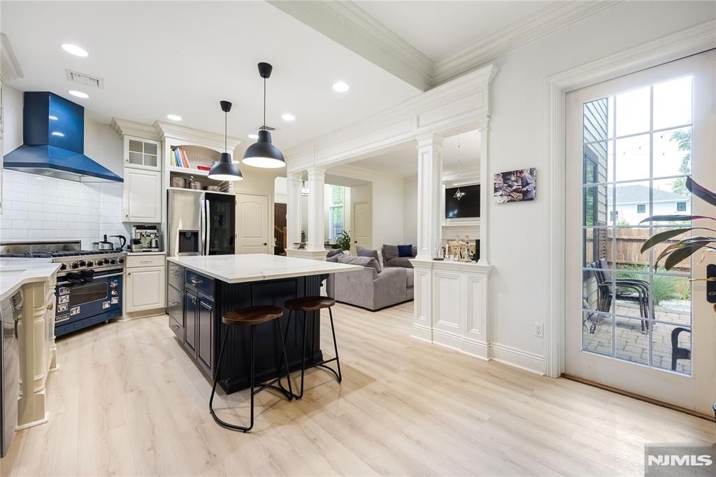 86 George - Photo 14