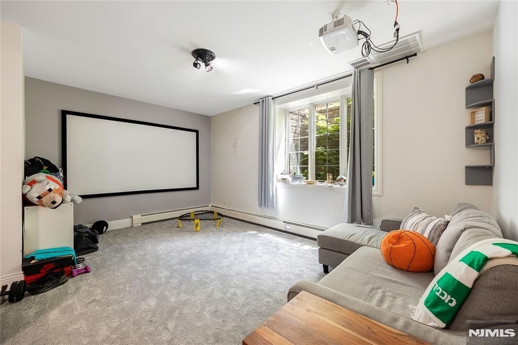 86 George - Photo 29
