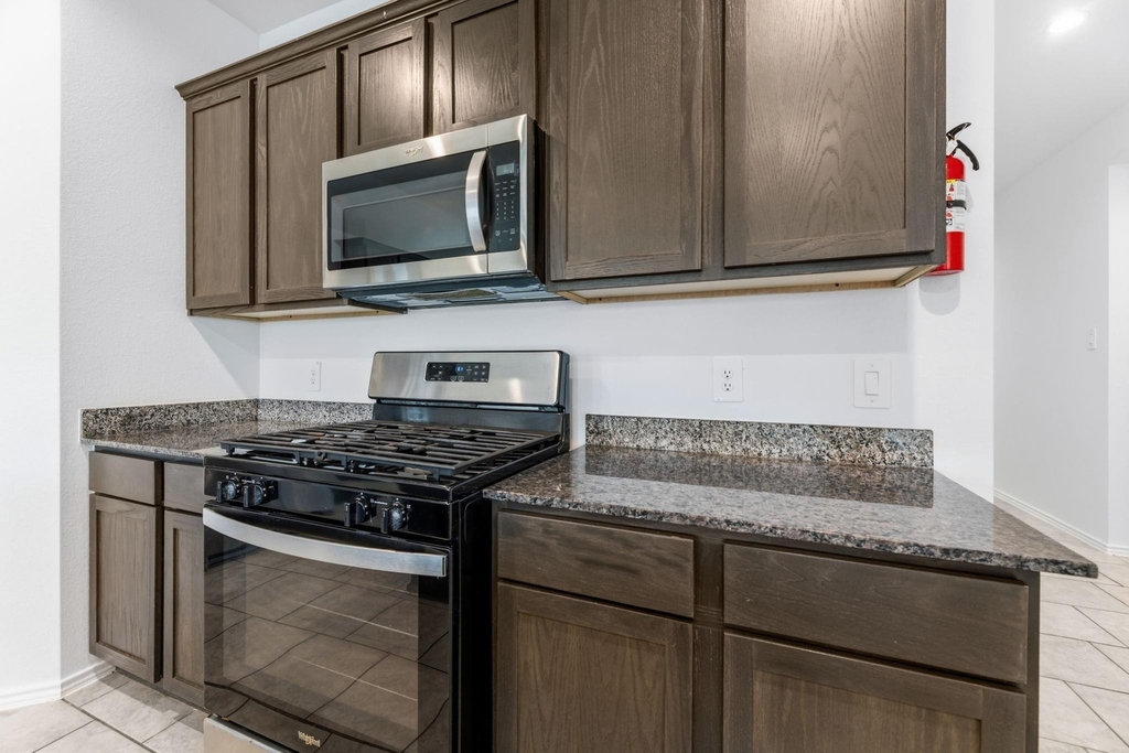 7530 Cynomys Court - Photo 6