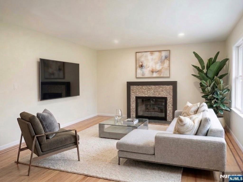 373 Franklin - Photo 1