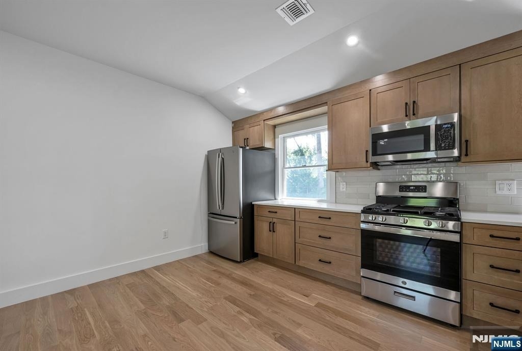 399 Gilbert - Photo 7