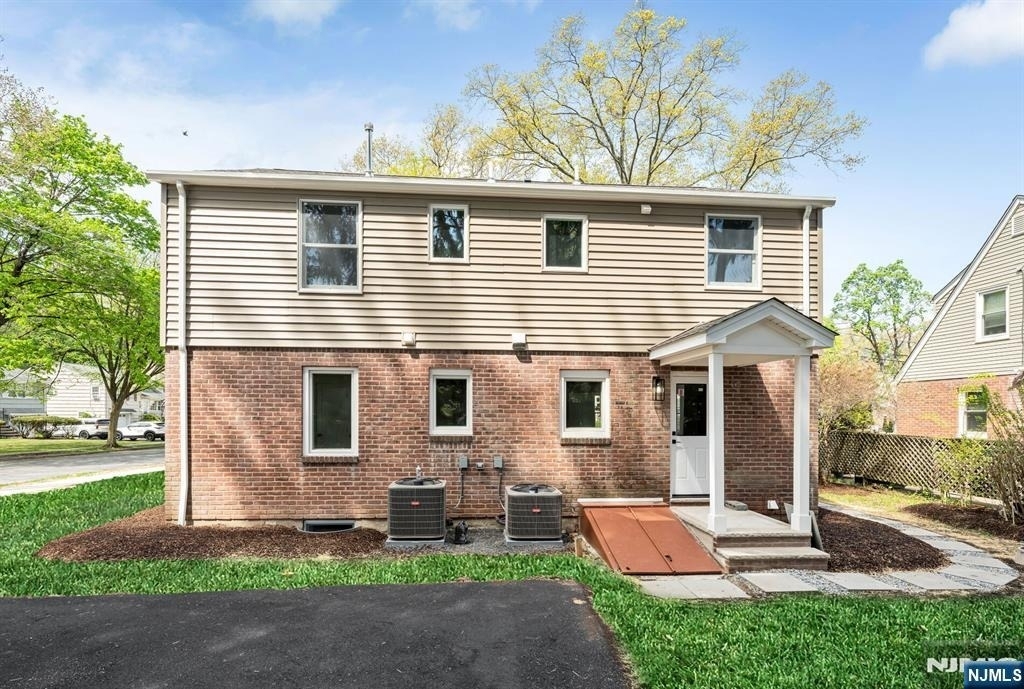 399 Gilbert - Photo 13