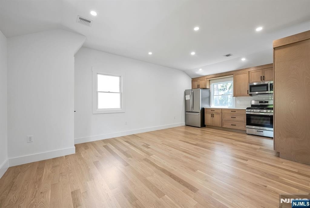 399 Gilbert - Photo 3