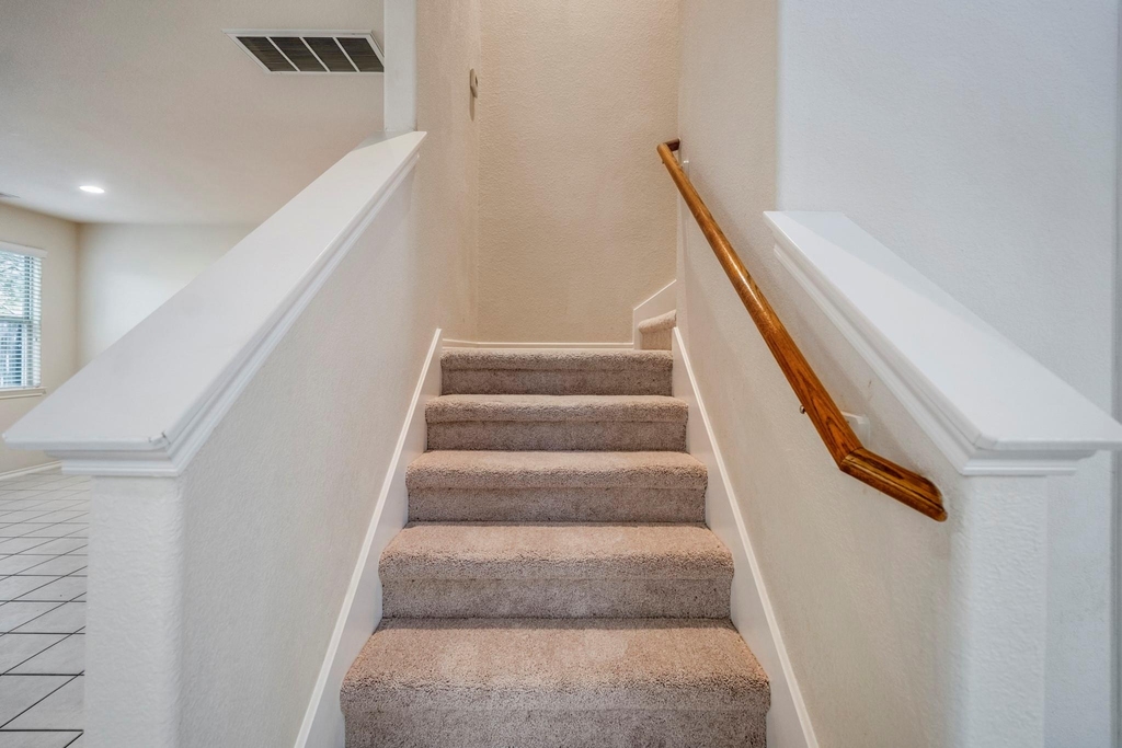 6419 Calgary Woods Lane - Photo 8
