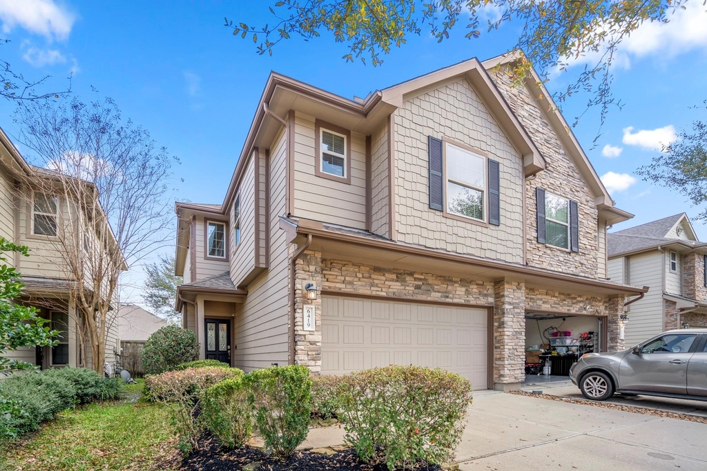 6419 Calgary Woods Lane - Photo 3