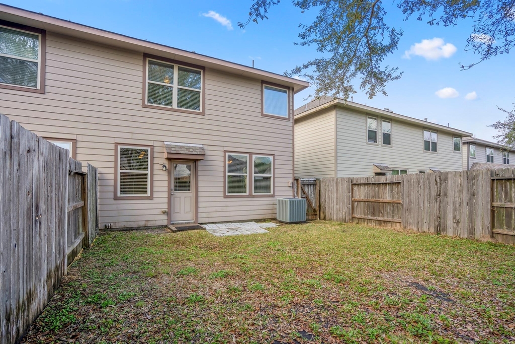 6419 Calgary Woods Lane - Photo 41