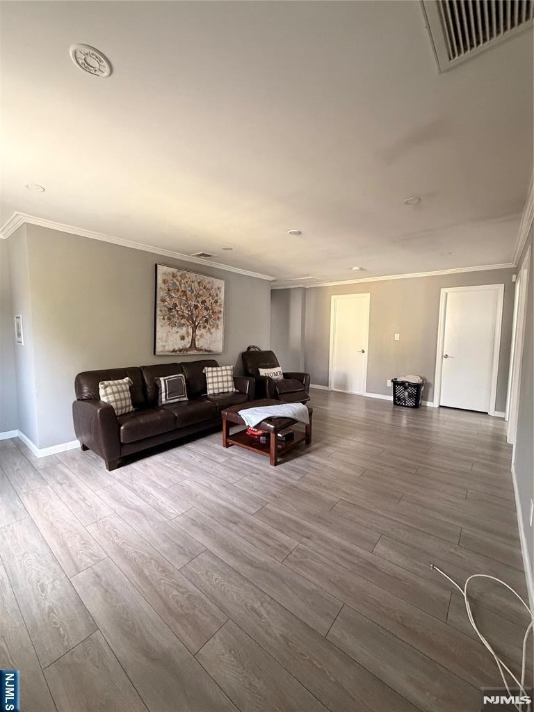 170 Manhattan - Photo 4
