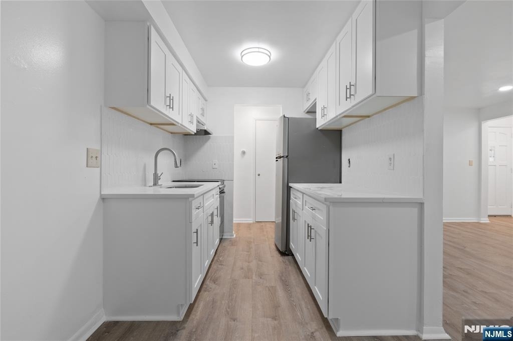 325 Westervelt - Photo 0