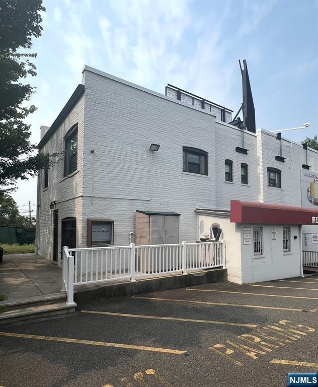 432 Broad - Photo 6