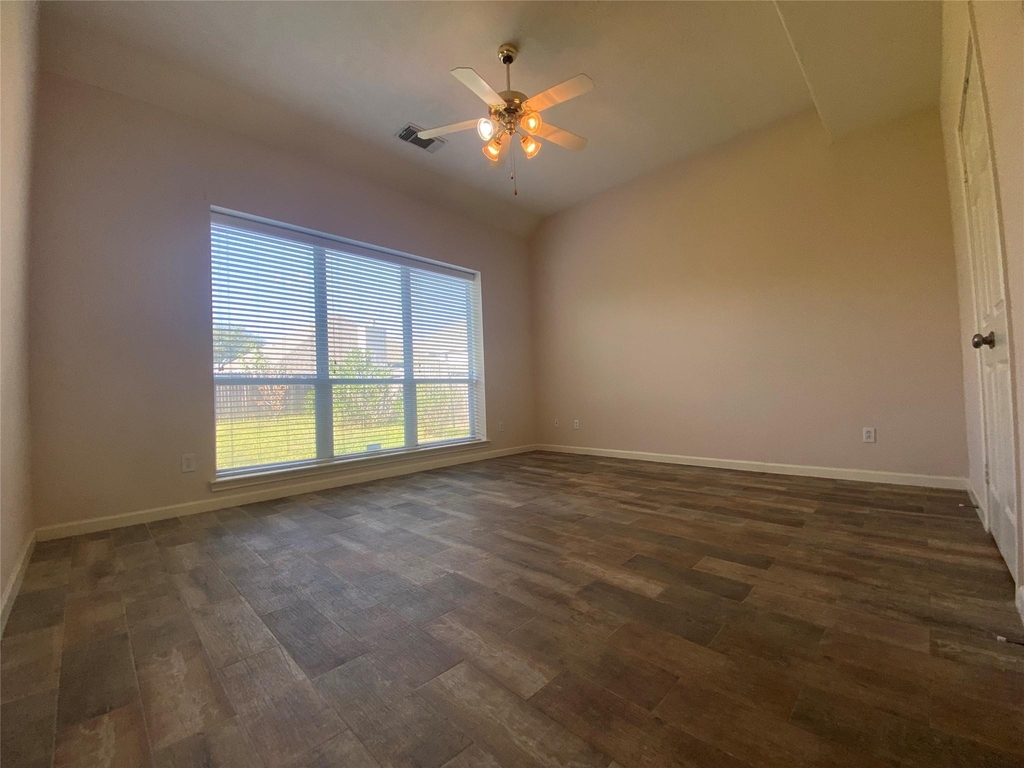 7626 Brighton Knolls Lane - Photo 17