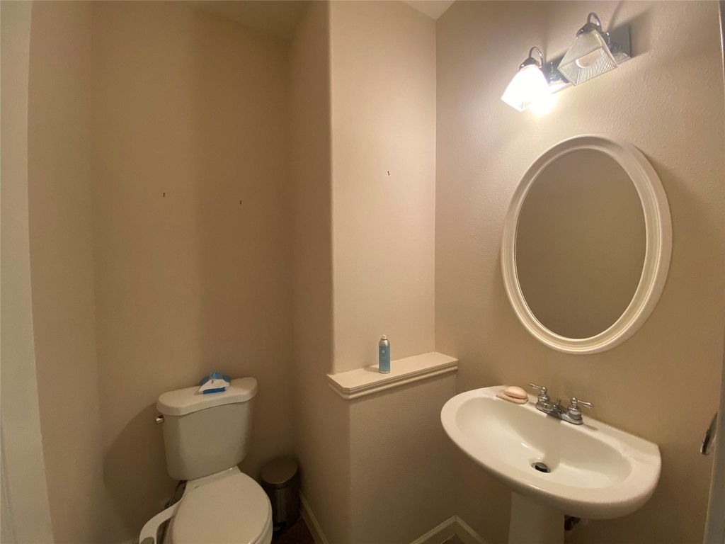 7626 Brighton Knolls Lane - Photo 11