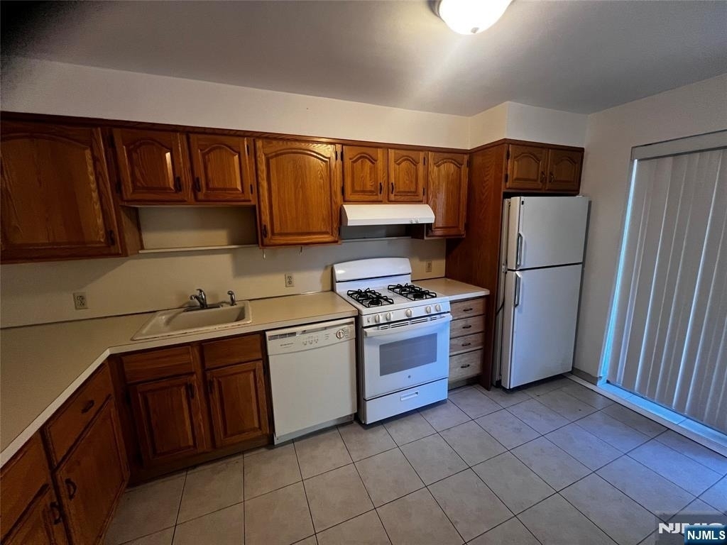 232 Cliff - Photo 1