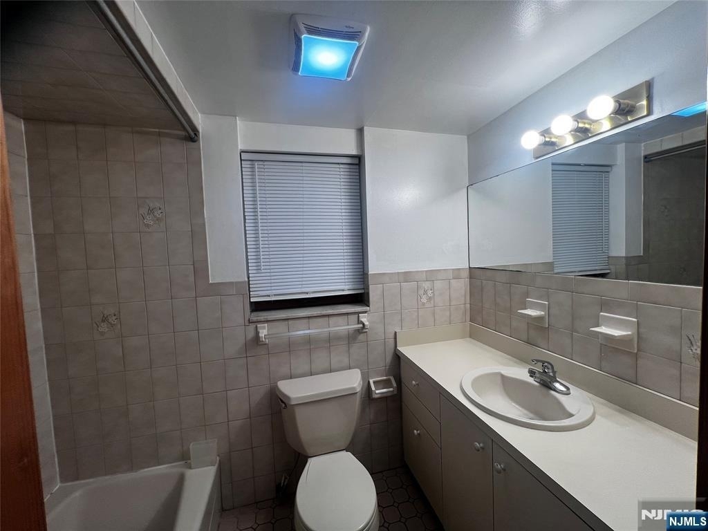 232 Cliff - Photo 2