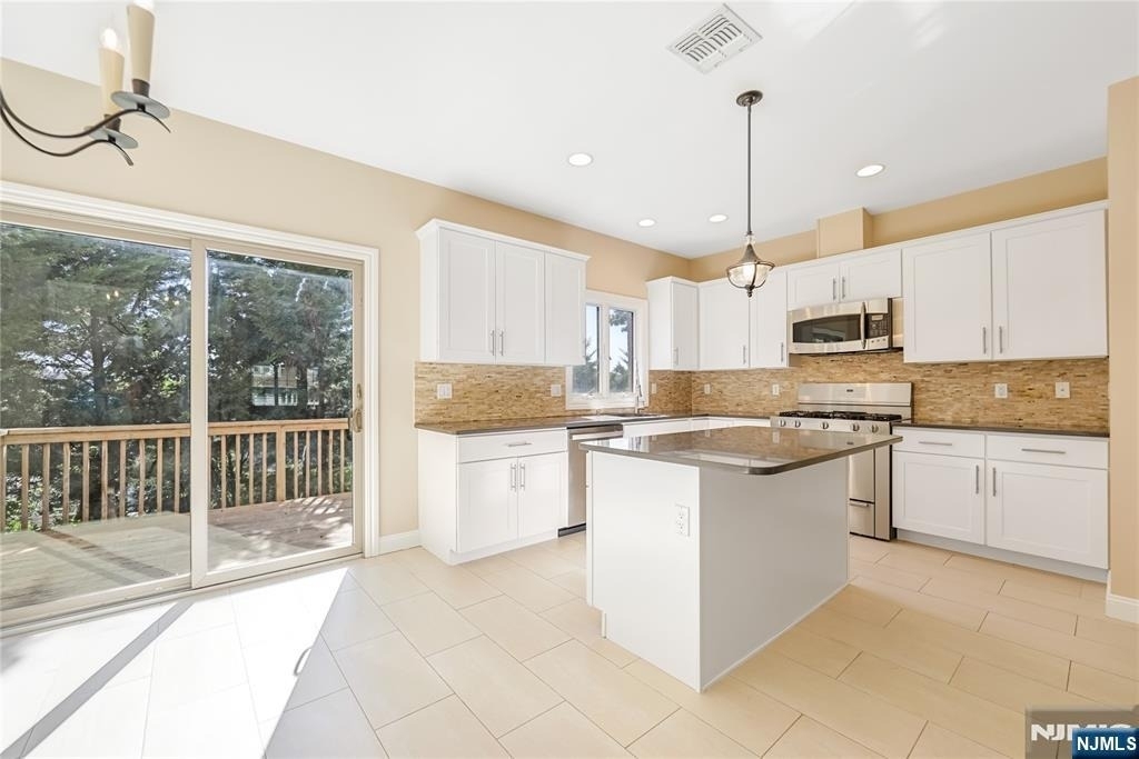 64 W Harwood - Photo 17