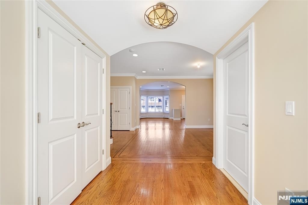 64 W Harwood - Photo 8
