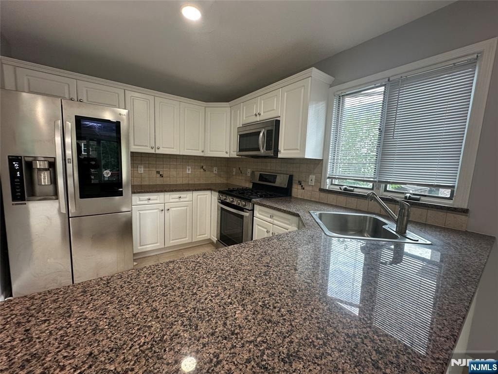 18 E Washington - Photo 19