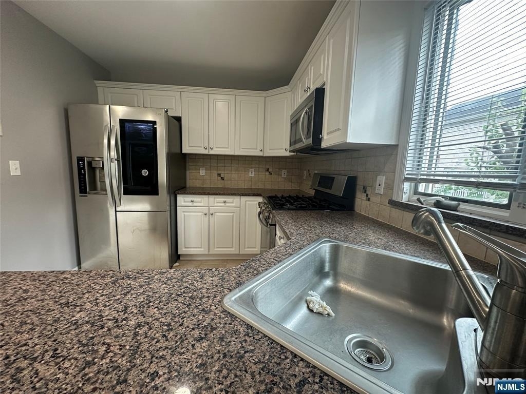 18 E Washington - Photo 18