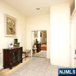 39 Norman - Photo 2