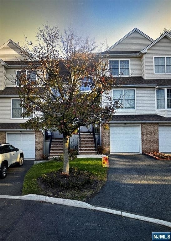 302 Grand Ridge - Photo 0
