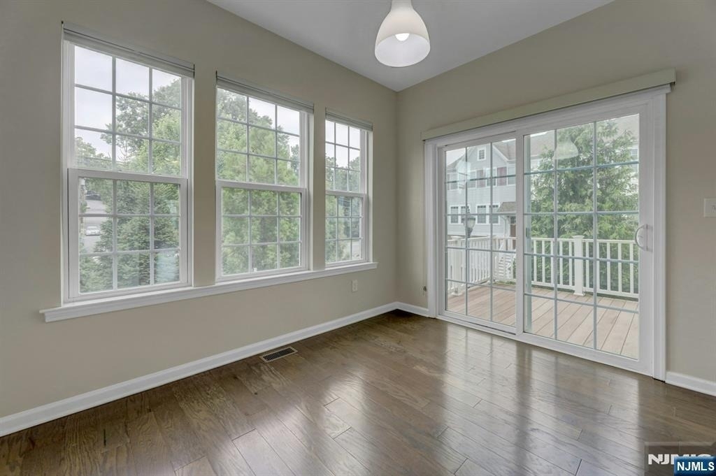 704 Cottonwood - Photo 11
