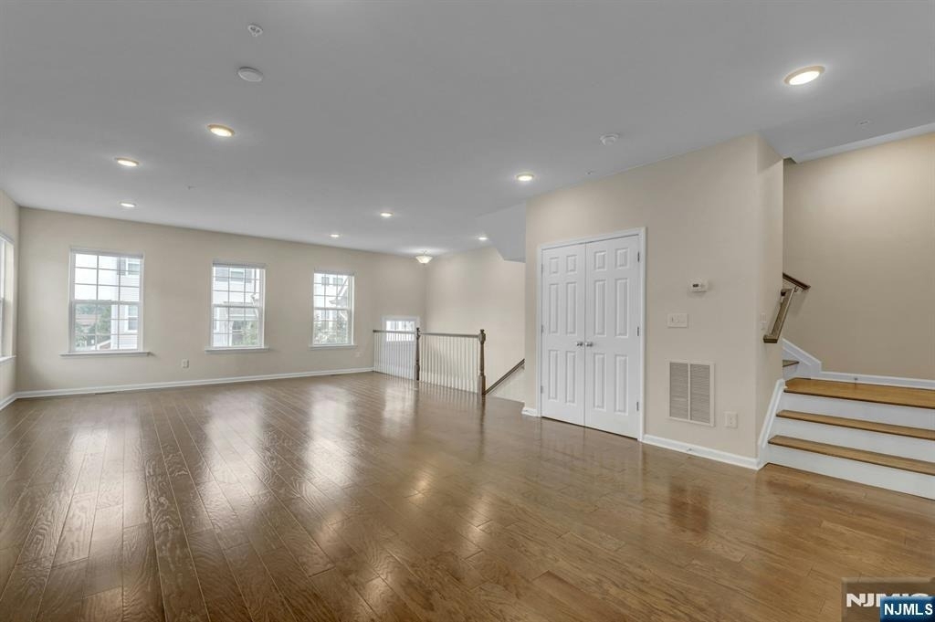 704 Cottonwood - Photo 6