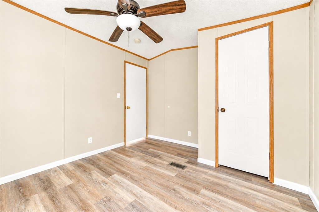 717 Hayman St - Photo 23