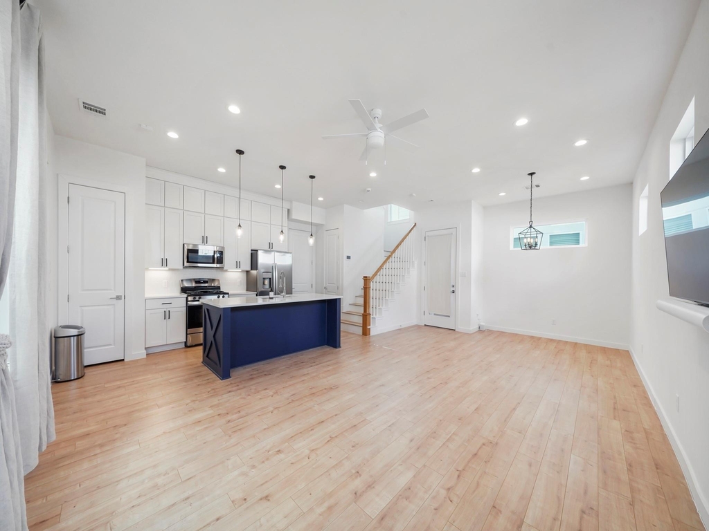 8934 Knoll Villas Street - Photo 4