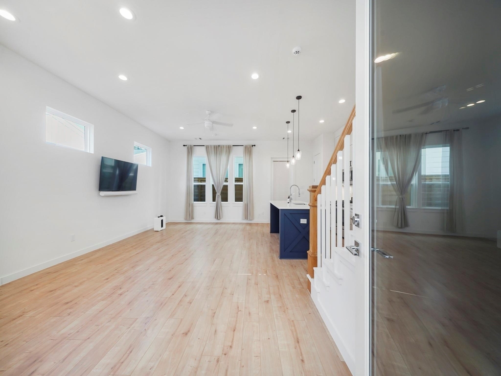 8934 Knoll Villas Street - Photo 3