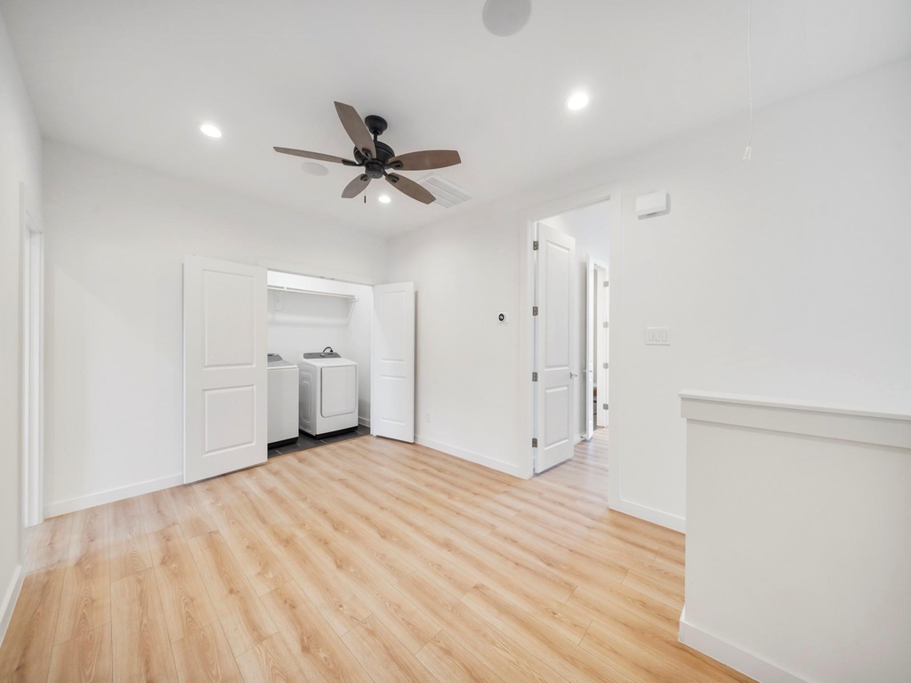 8934 Knoll Villas Street - Photo 10