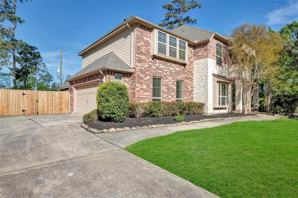 40515 Manor Drive - Photo 1