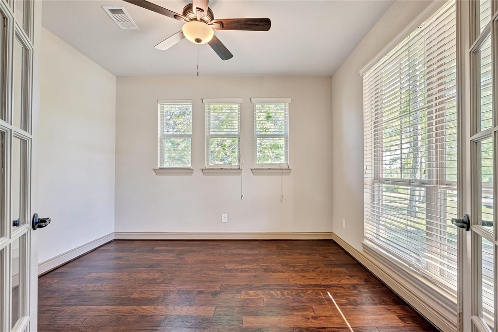 40515 Manor Drive - Photo 2
