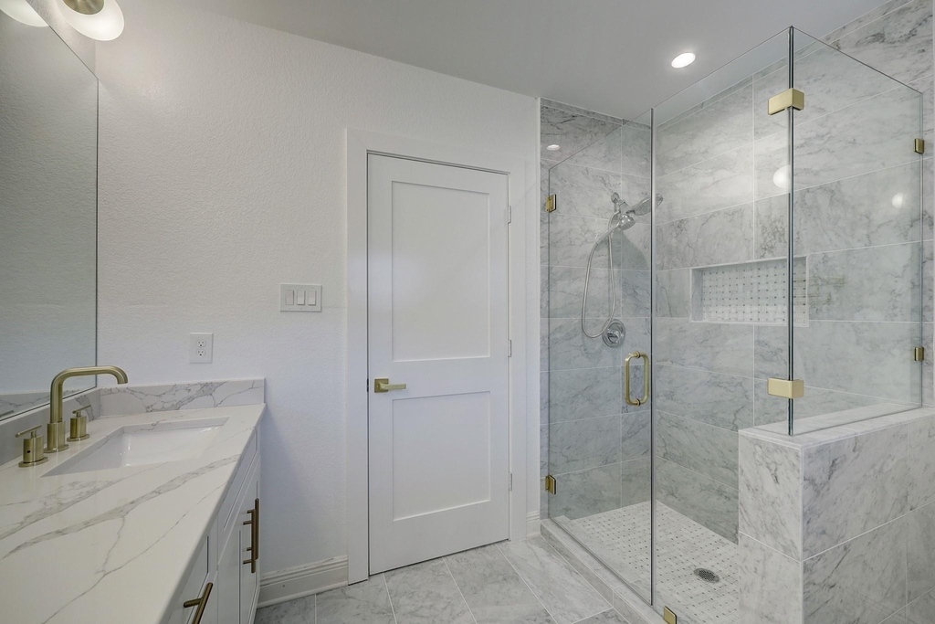 1012 Dorothy Street - Photo 2